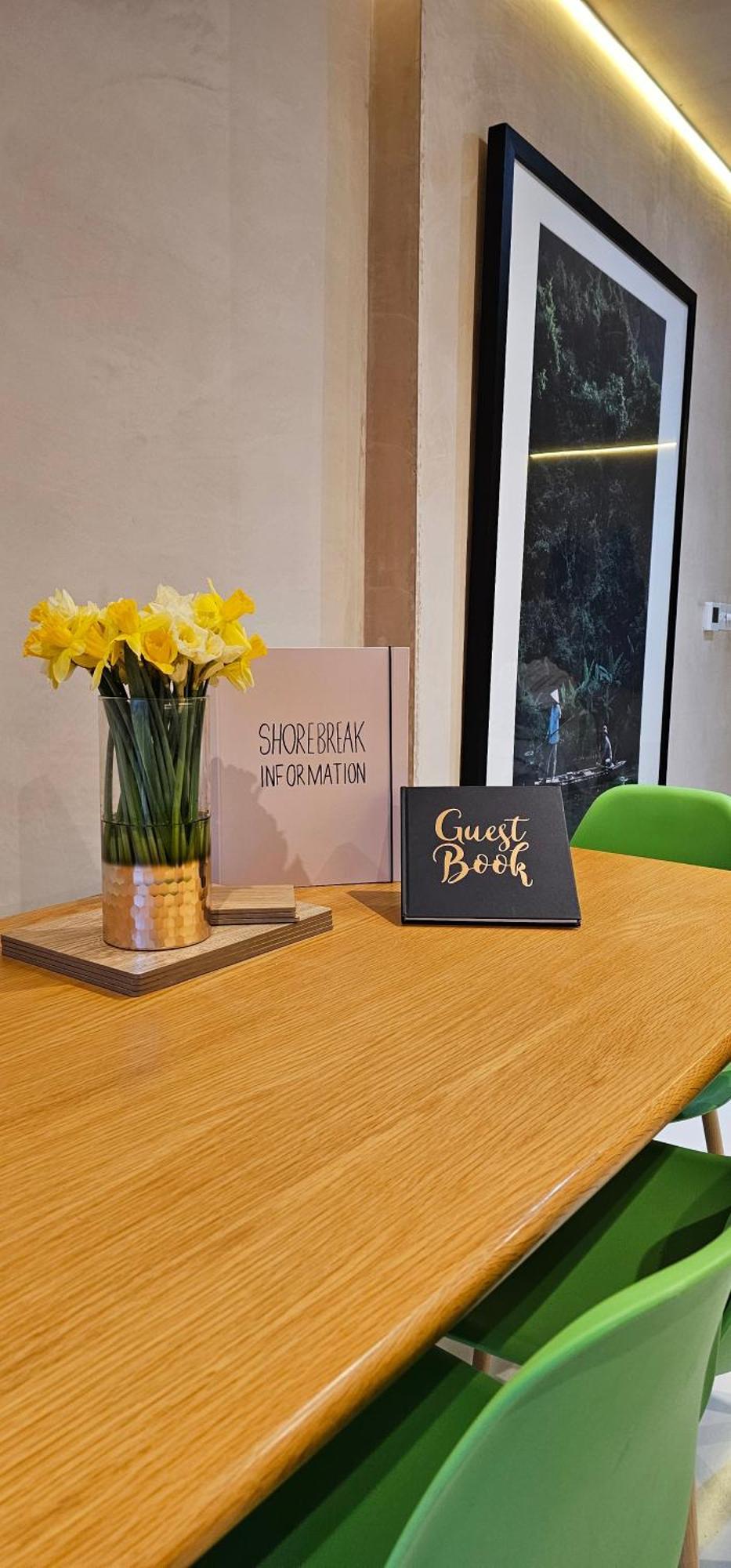 Shorebreak Apartments New Quay Екстериор снимка